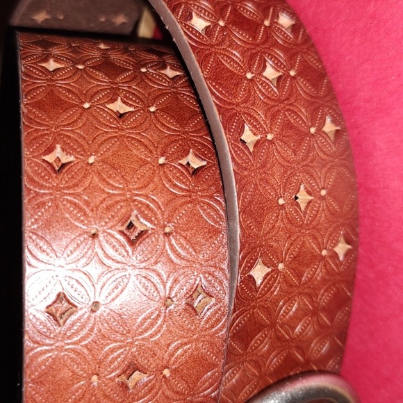 Fossil Brown Leather Belt 43 Inches - Picture 3 of 7